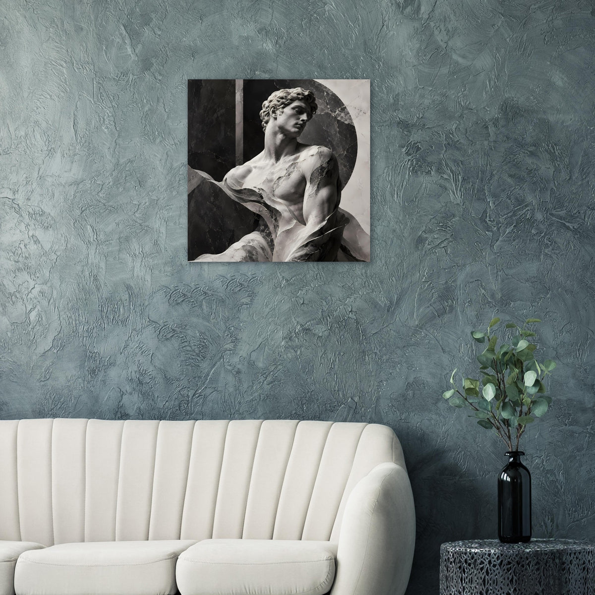Wandposter mit schwarzweißer klassischer Skulptur im kreisförmigen Marmormotiv