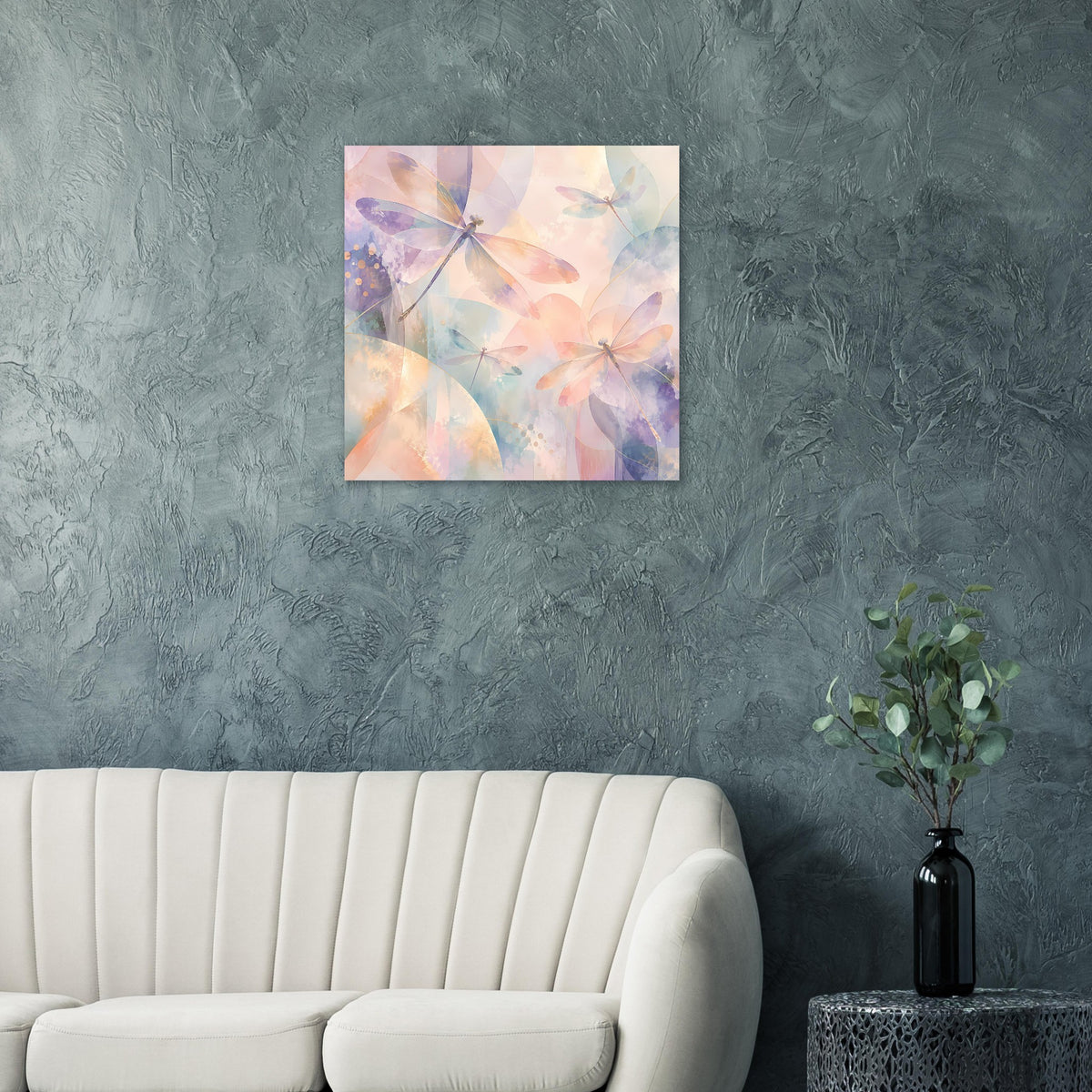 Pastellposter mit Libellenmuster in hellen Pfirsich-, Lavendel- und Blaunuancen