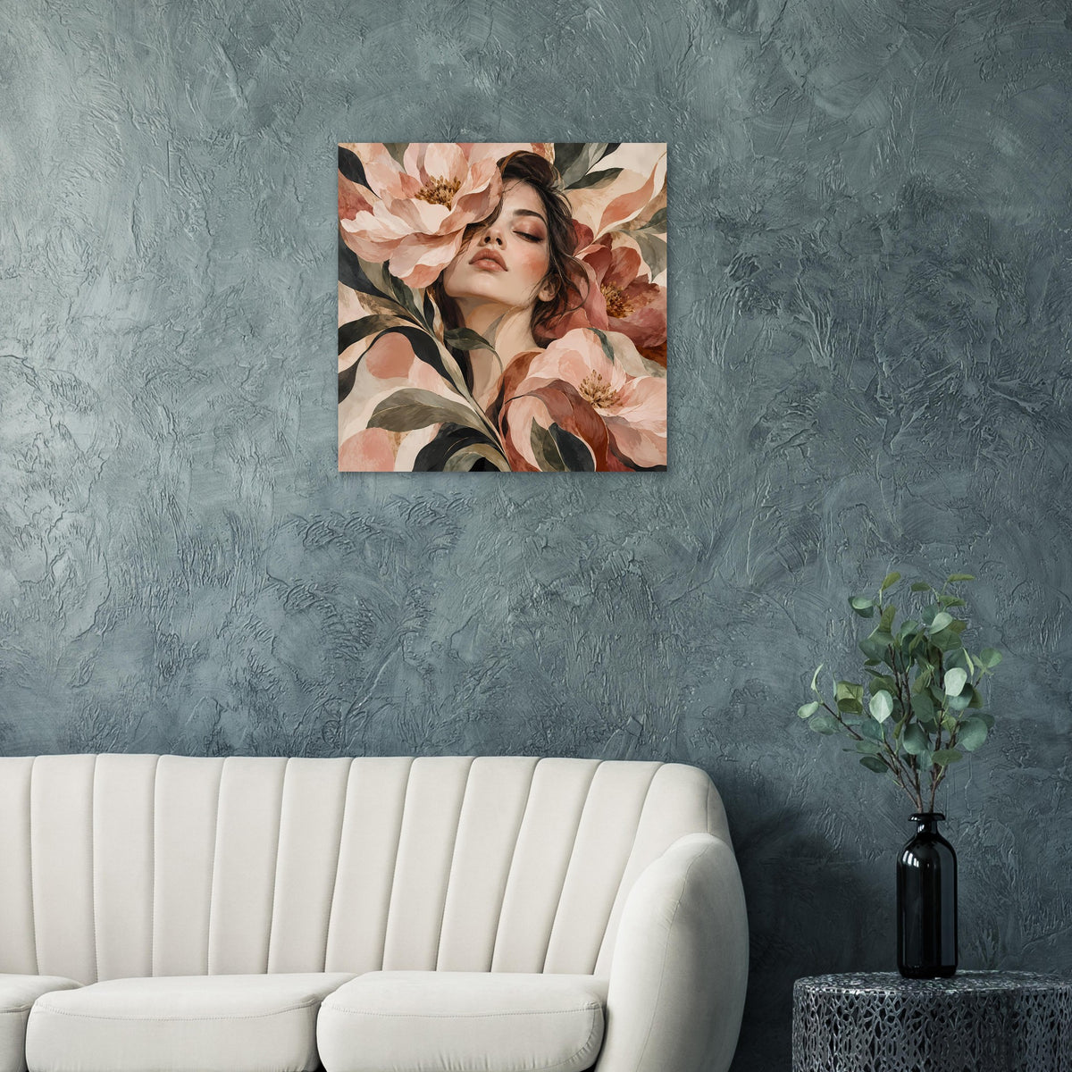Quadratisches Blumenposter mit Blütenportrait einer Frau, warme Naturtöne, zart gemalt