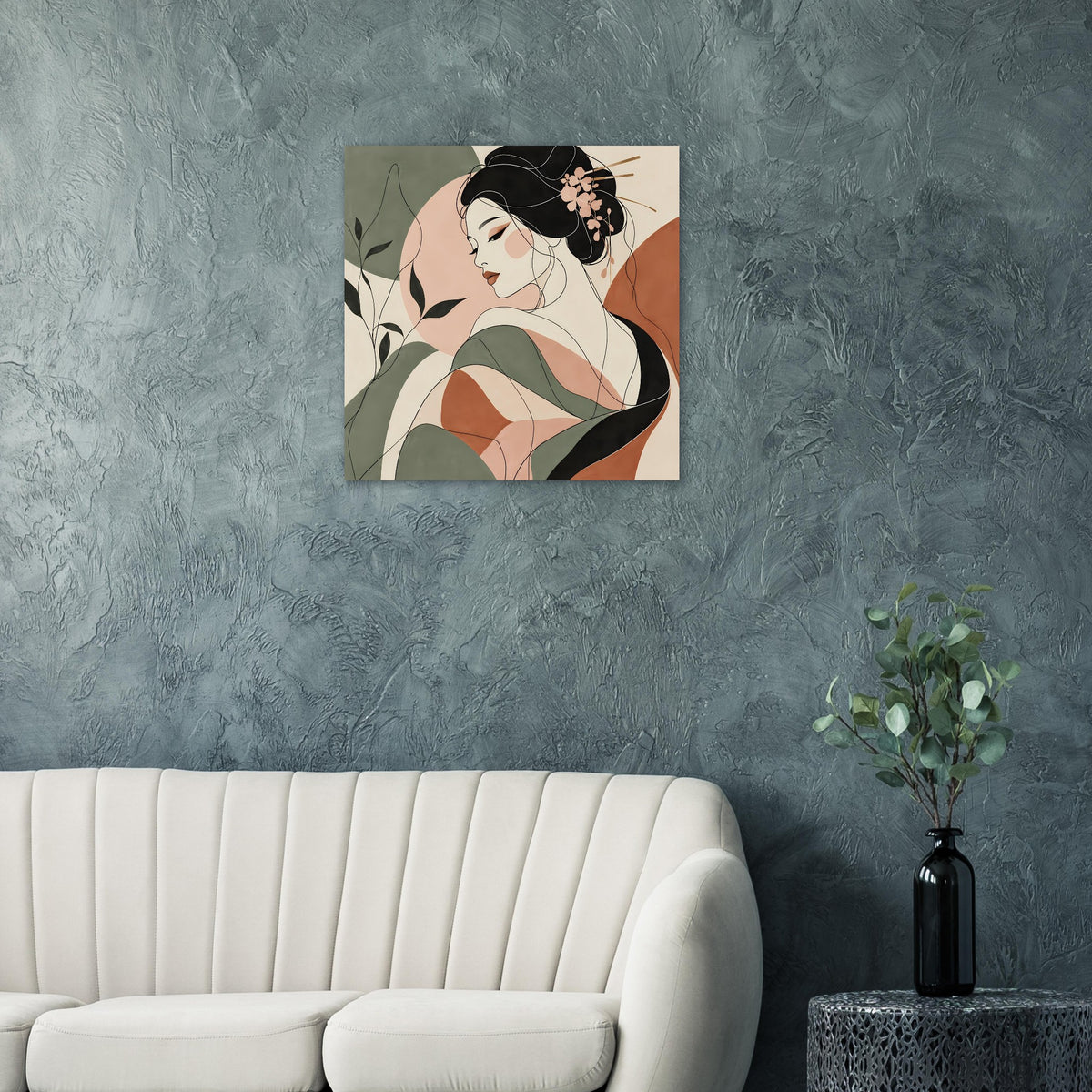 Poster mit Geisha als Linienkunst, ruhige Profilzeichnung mit Haarschmuck und Blattmuster
