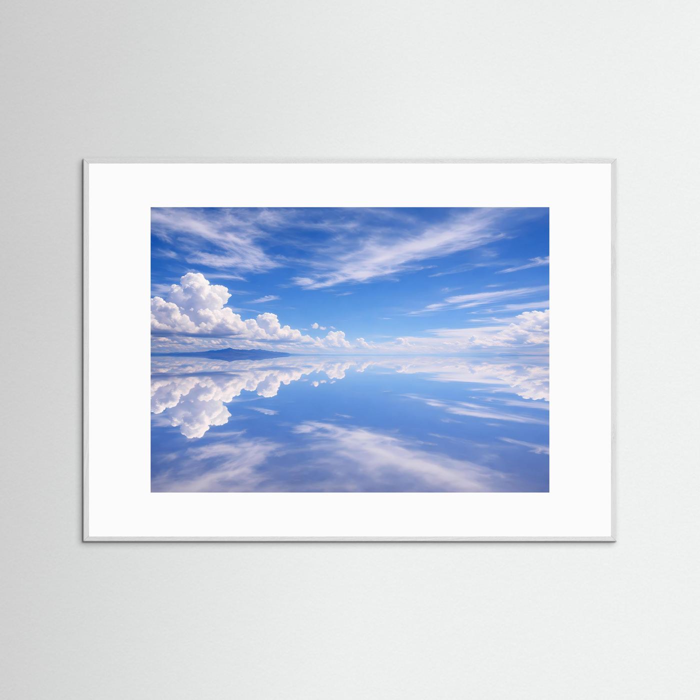 Querformat-Poster mit Himmel und Wolken im silbernen Rahmen