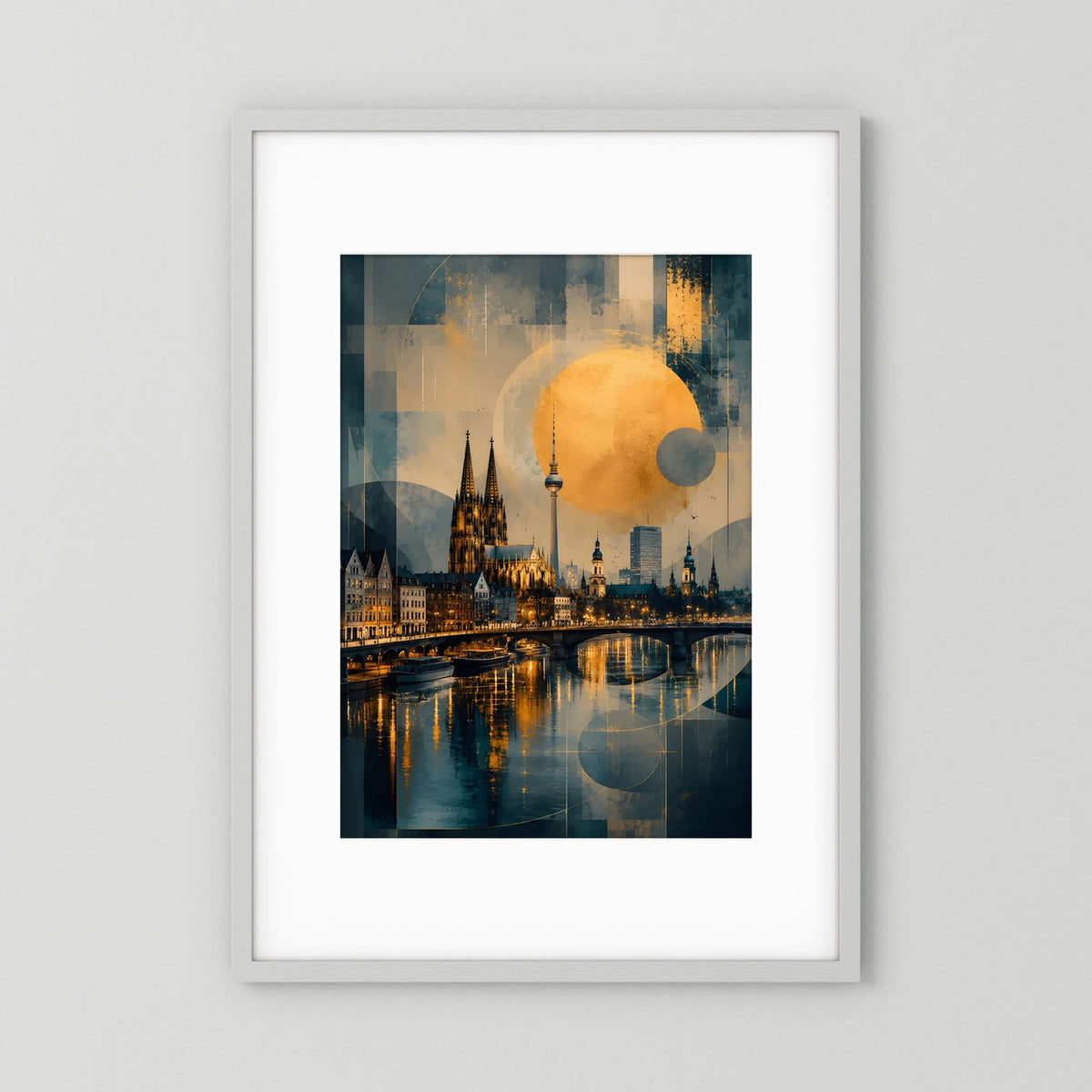 Hochformatiges gerahmtes Poster mit Kölner Skyline, Rhein und abstrakten Goldtönen