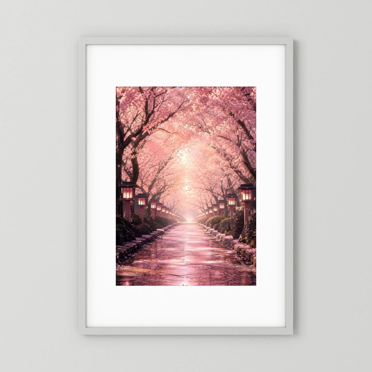 Gerahmtes Hochformat-Poster mit Kirschblütenallee und rosafarbenen Sakura-Bäumen, ruhiger Weg