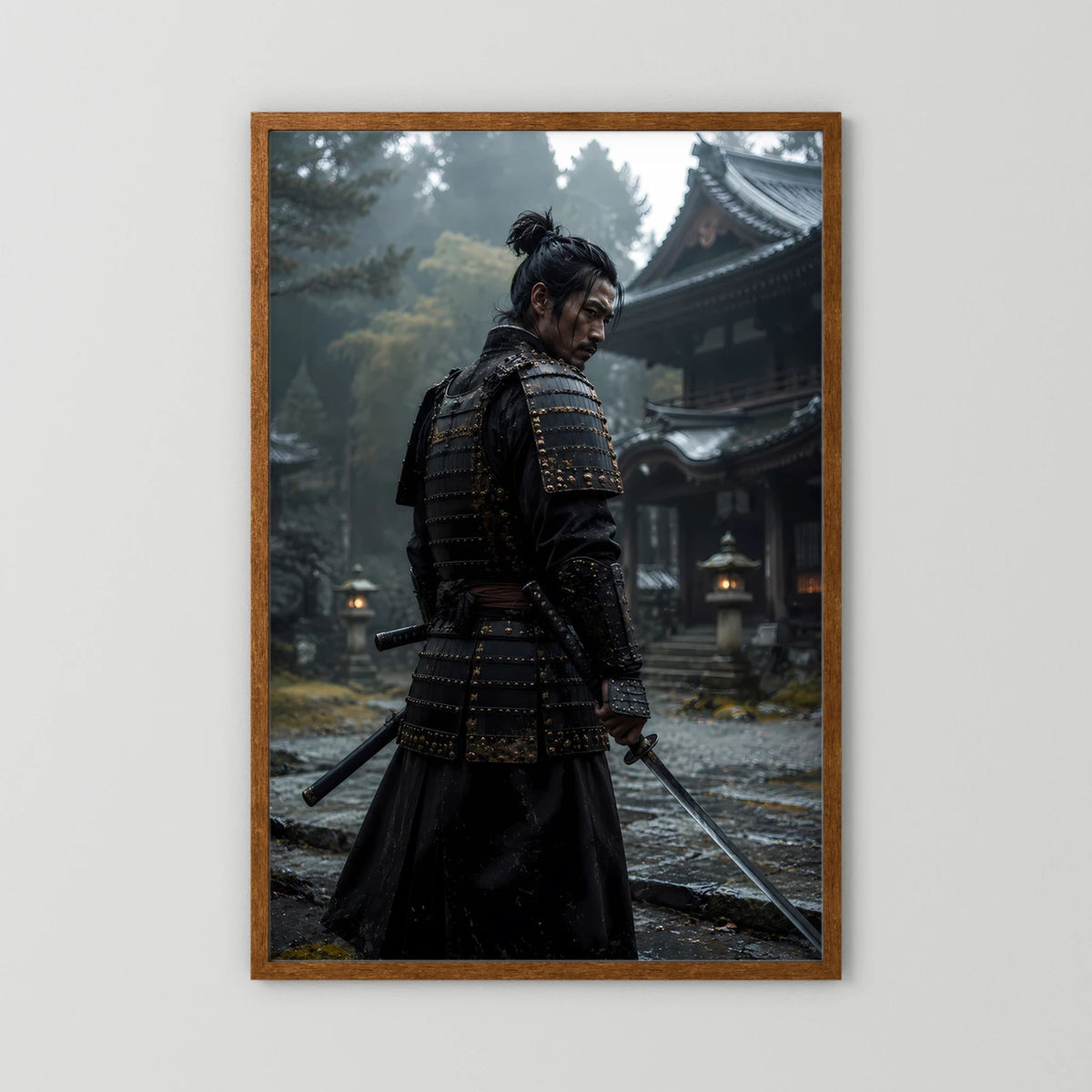 Poster mit Samurai-Krieger in schwarzer Rüstung mit Katana, brauner Holzrahmen