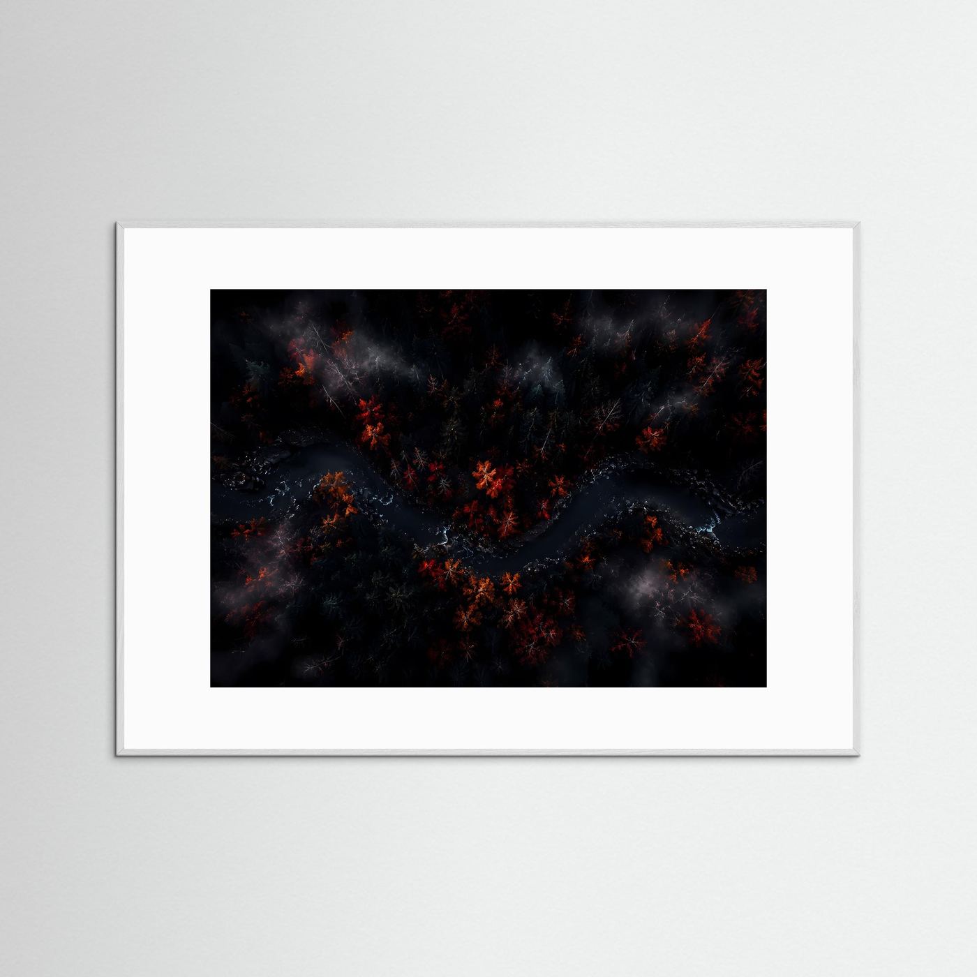 Mystischer Wald aus der Vogelperspektive | Dunkles Herbst Landschaftsbild | Atmosphärische Waldkunst mit Fluss | Modernes Natur Poster | Premium Leinwand