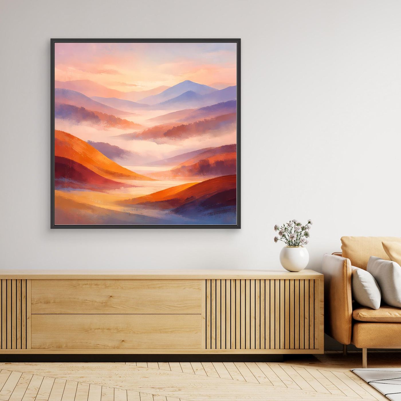 Leinwandbild mit sanfter Berglandschaft, pastellfarbenes Orange und violett, schwarzer Rahmen