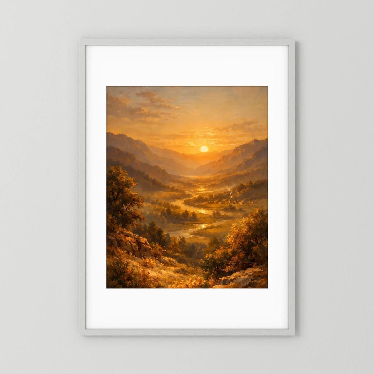 Wandbild mit weißem Rahmen: Flusstal, Berge und goldene Sonnenuntergangsszene