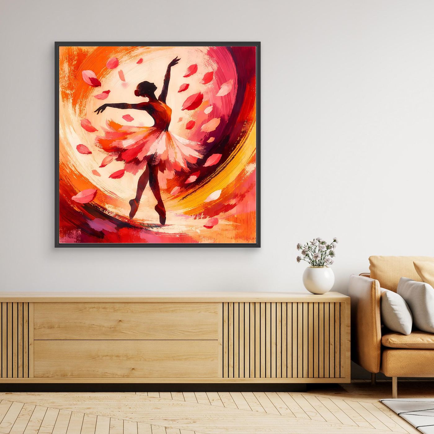 Gerahmtes Leinwandbild mit Ballerina-Silhouette und roten Blüten, dunkler Rahmen