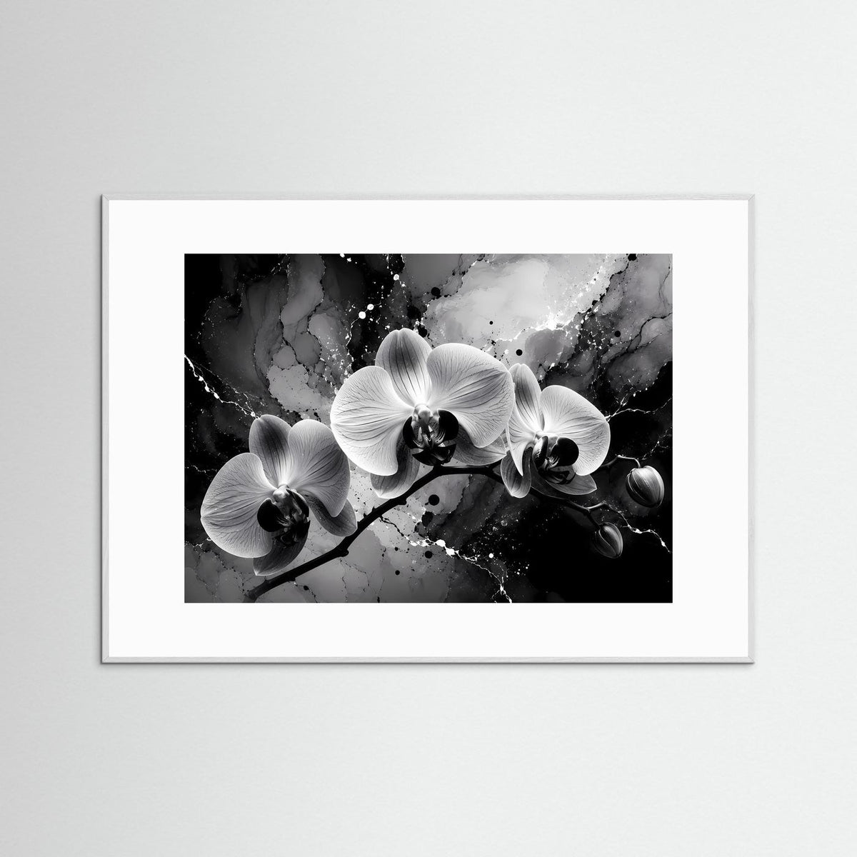 Orchideen-Wandbild mit schwarz-weiß Blütenmotiv, silberfarbener Rahmenfassung