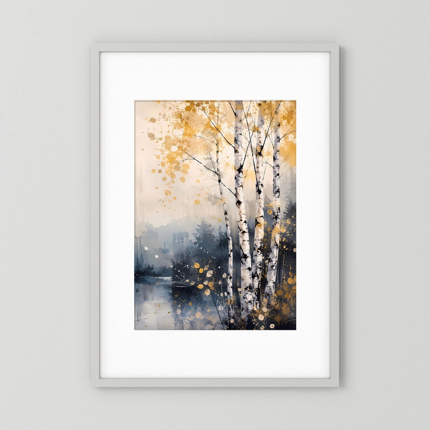 Hochformatiges Poster mit abstrakten Birken, goldenen Sprenkeln und Spiegelung am See im Rahmen