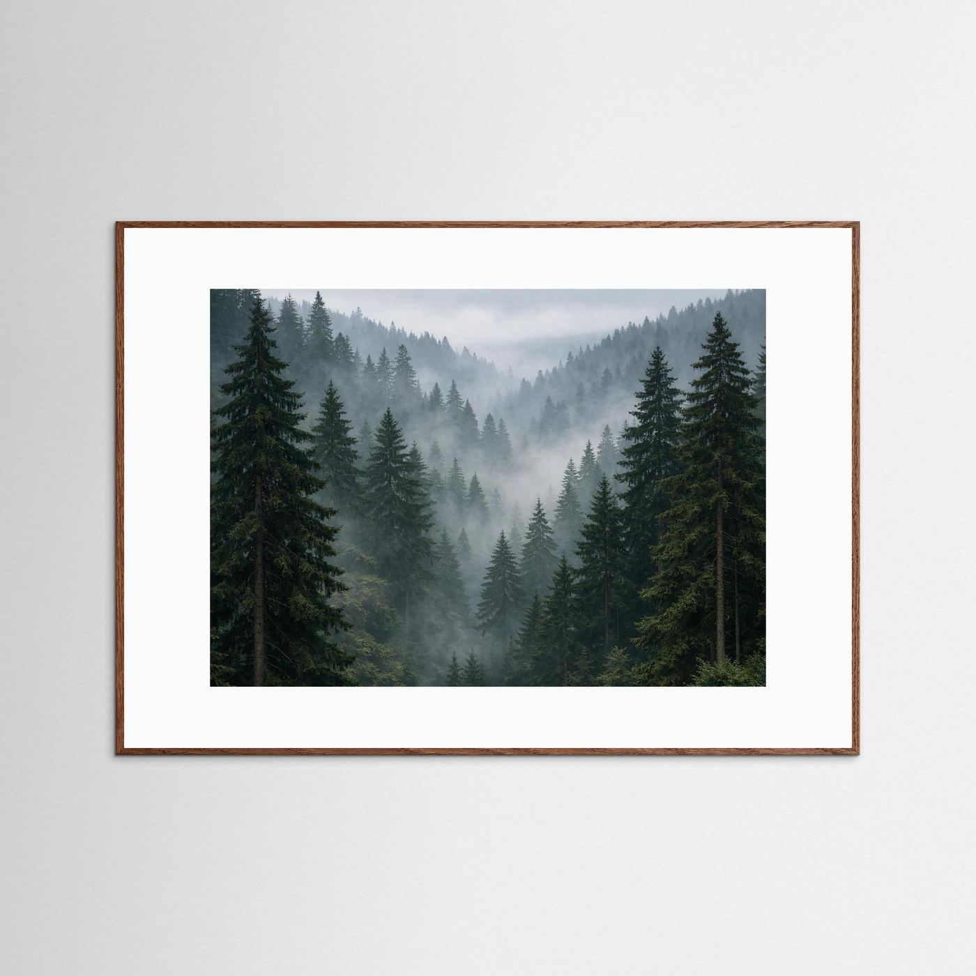 Wandbild Landschaft: Tannen im Nebel, roséfarbener Holzrahmen