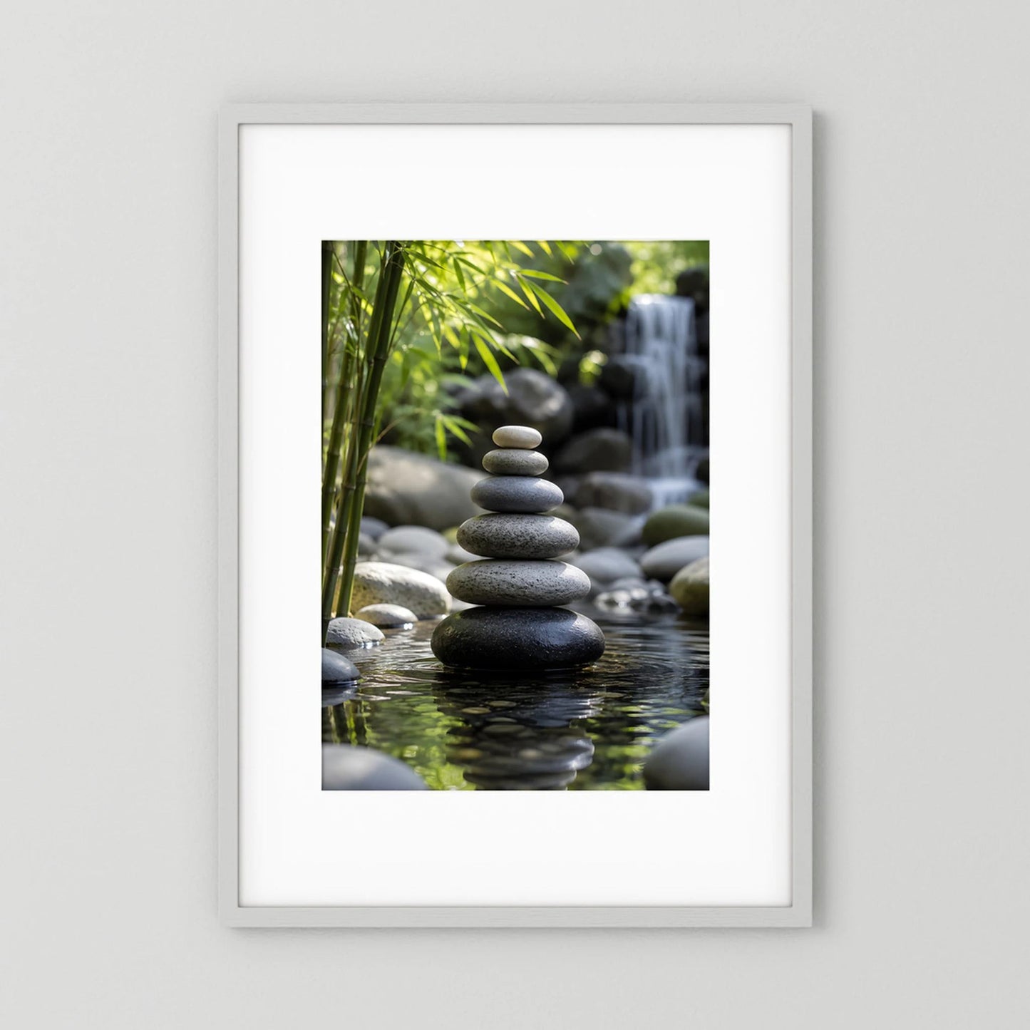 Hochformatiges Kunstposter mit Zen-Steinen, Bambus und kleinem Wasserfall im Vordergrund
