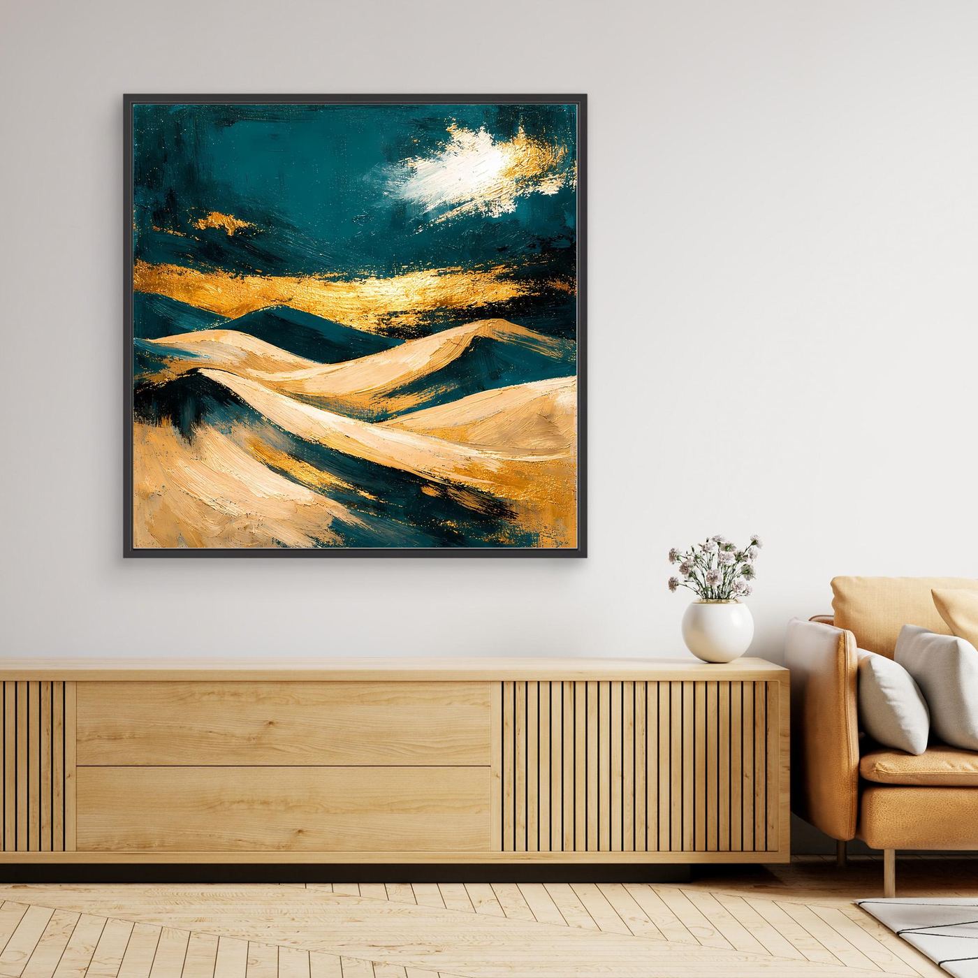 Leinwand-Wandbild mit abstrakten Dünen, petrolblauem Hintergrund und goldenen Lichtspuren, Rahmen dunkel.