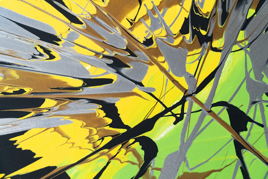 yellow and black leaf in close up photography