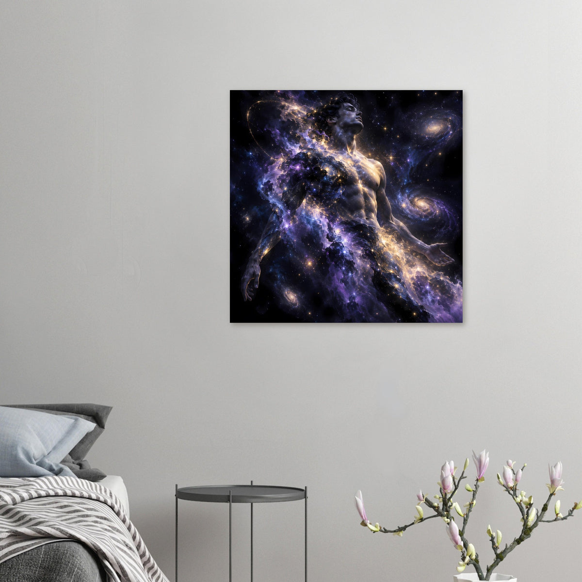 Kleines Galaxienposter im Hochformat: Figur mit Sternen und violetten Nebeln, goldene Akzente