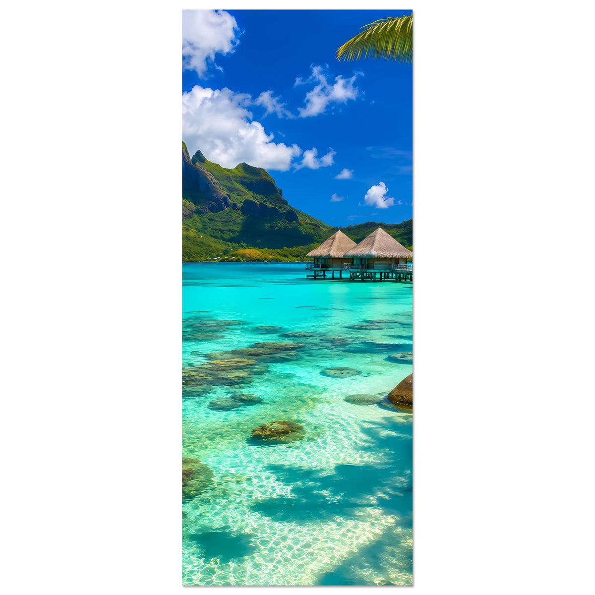 Strandposter im Hochformat: türkisfarbenes Meer, Steg und Wasserbungalows