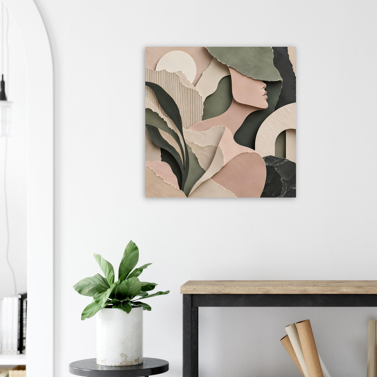 Abstraktes Poster mit Frauenprofil in Beige-, Grün- und Dunkeltönen, quadratisch