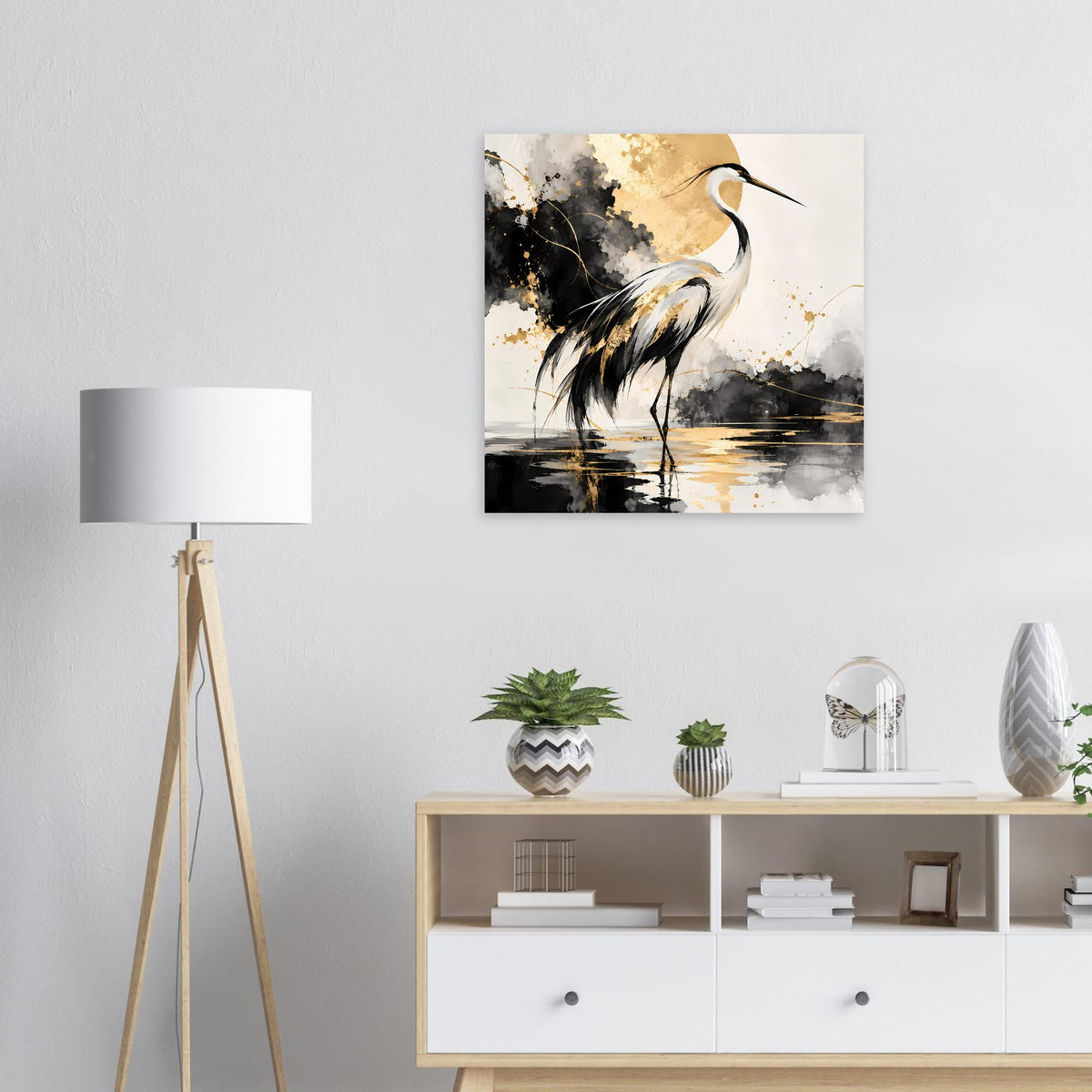 Vogelposter mit schwarzem Kranich und goldenen Akzenten, quadratisch gerahmt
