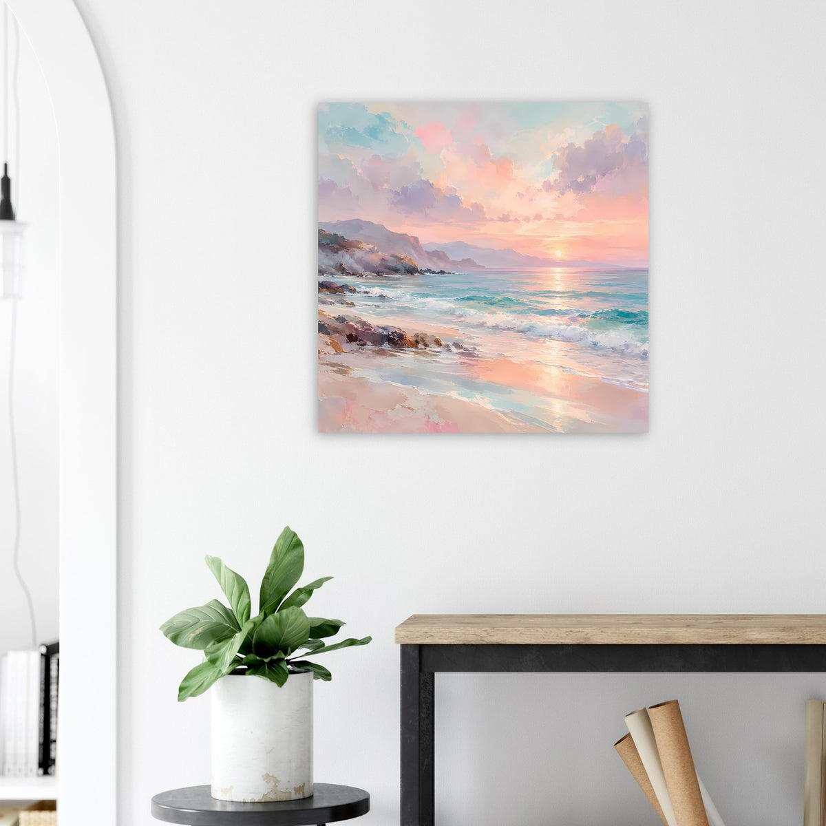 Quadratisches Poster mit Strandpanorama und Sonnenuntergang, warmes Licht und weiche Farben.