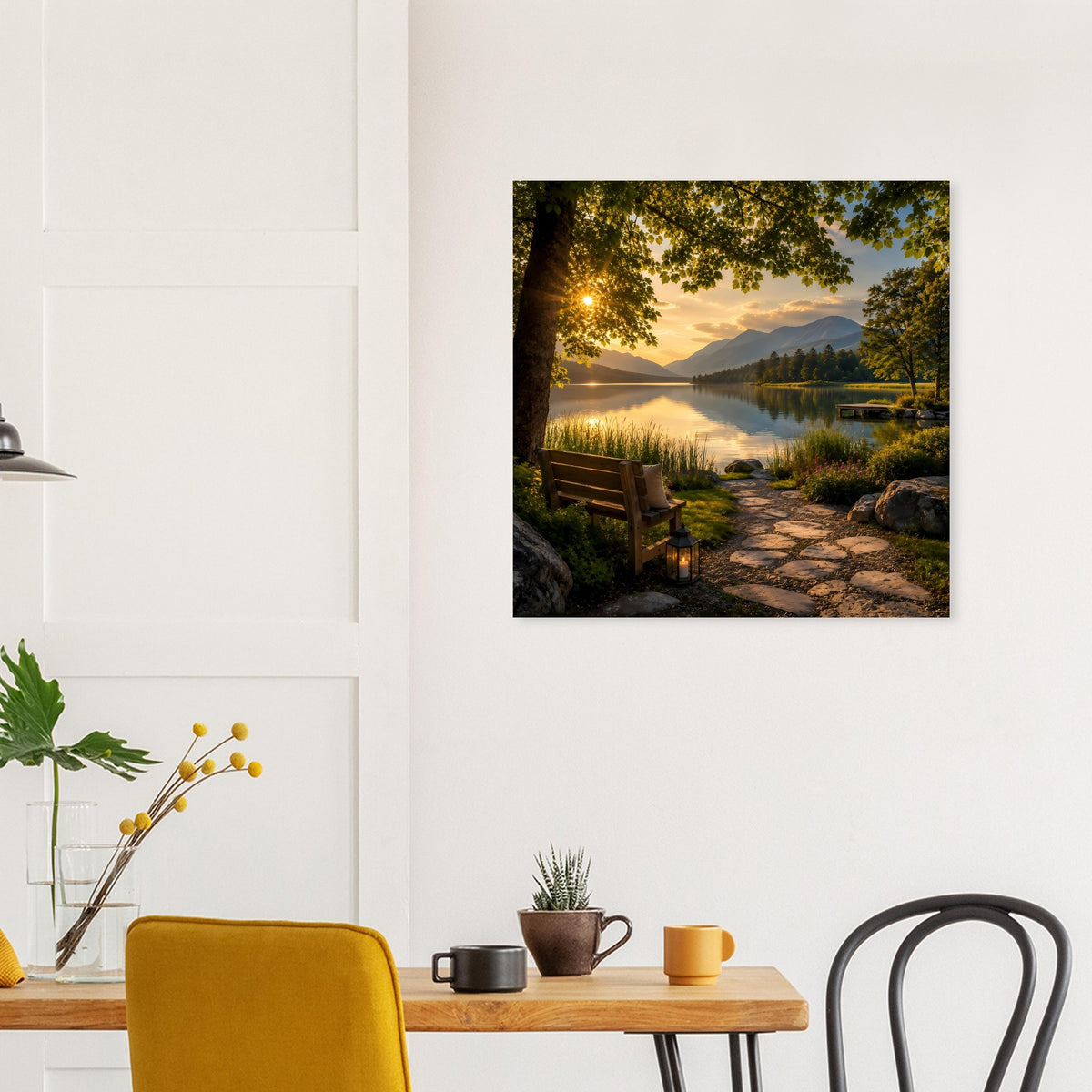 Quadratisches Poster mit Seeufer, Steg und Landschaft im warmen Abendlicht