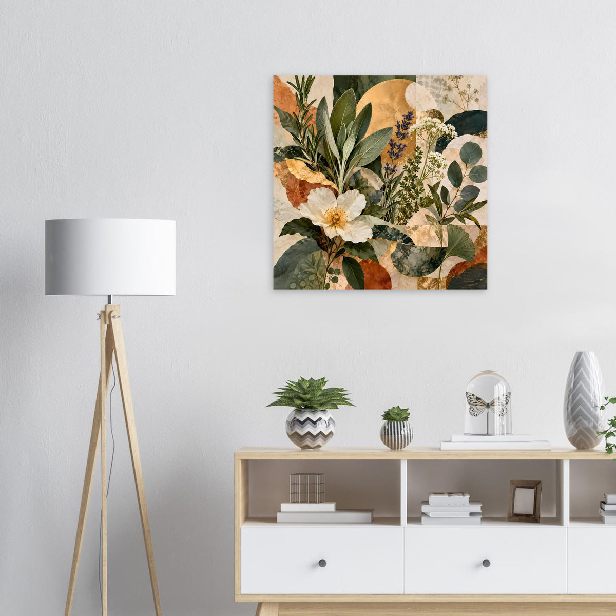 Botanisches Poster mit Blättern und Blüten in warmen Erdtönen, quadratisch