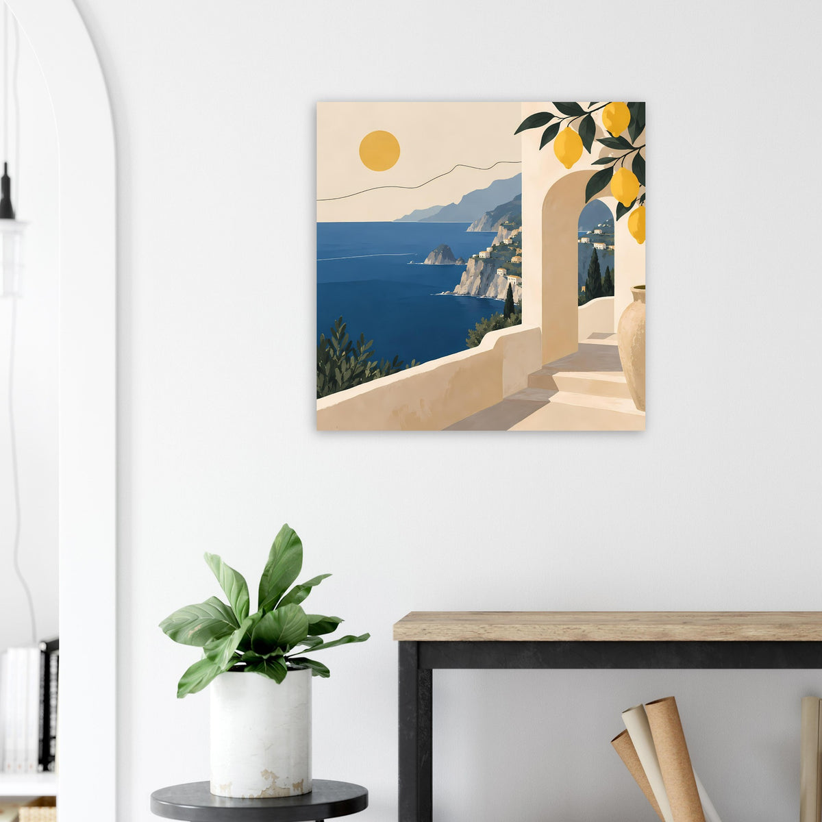 Mediterranes Poster mit Gewölbebogen, Zitronenblättern und felsiger Küste