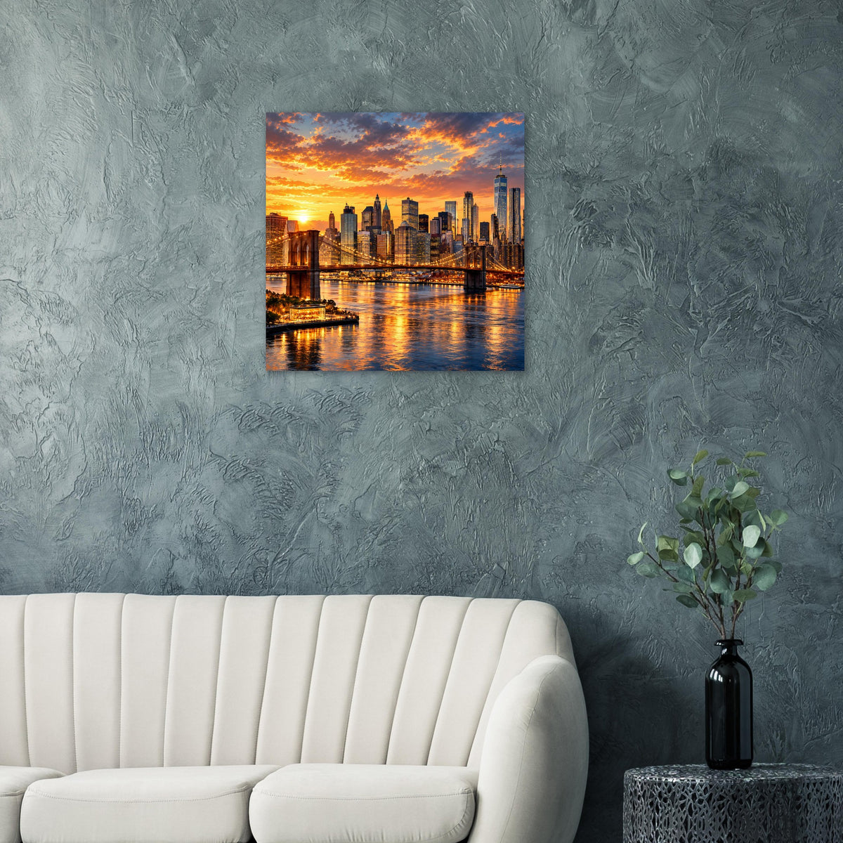 Quadratisches Poster mit City-Skyline bei Sonnenuntergang und goldenem Wasser