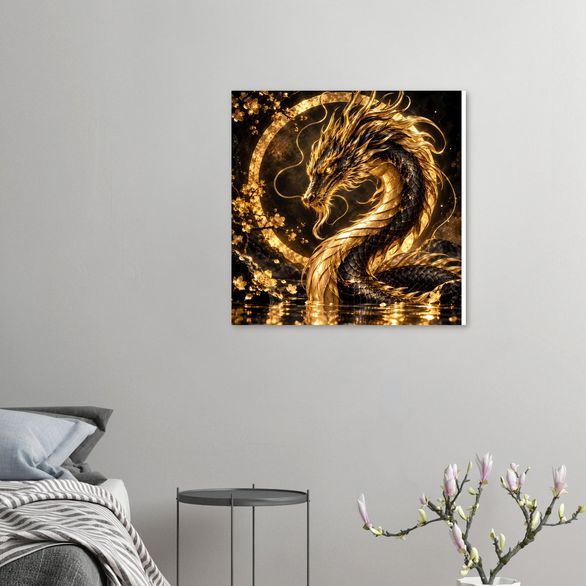 Quadratisches Poster mit goldenem Drachenmotiv im Kreis mit goldenen Glitzerpunkten