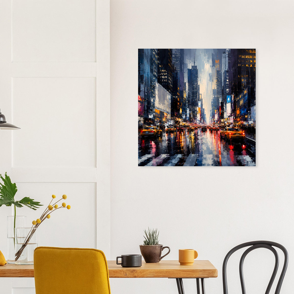 Gerahmtes Stadtposter mit Skyline und regengetränkter Straße, leuchtende Spiegelungen bei Nacht