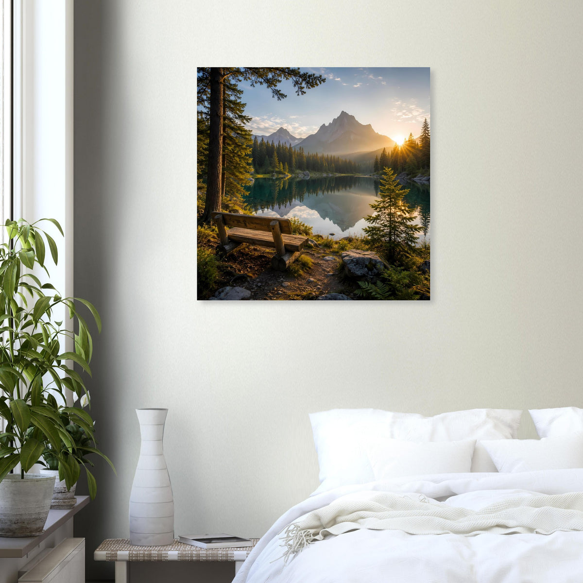 Quadratisches Poster: Spiegelung im Bergsee mit Fichten und Abendsonne, matt.