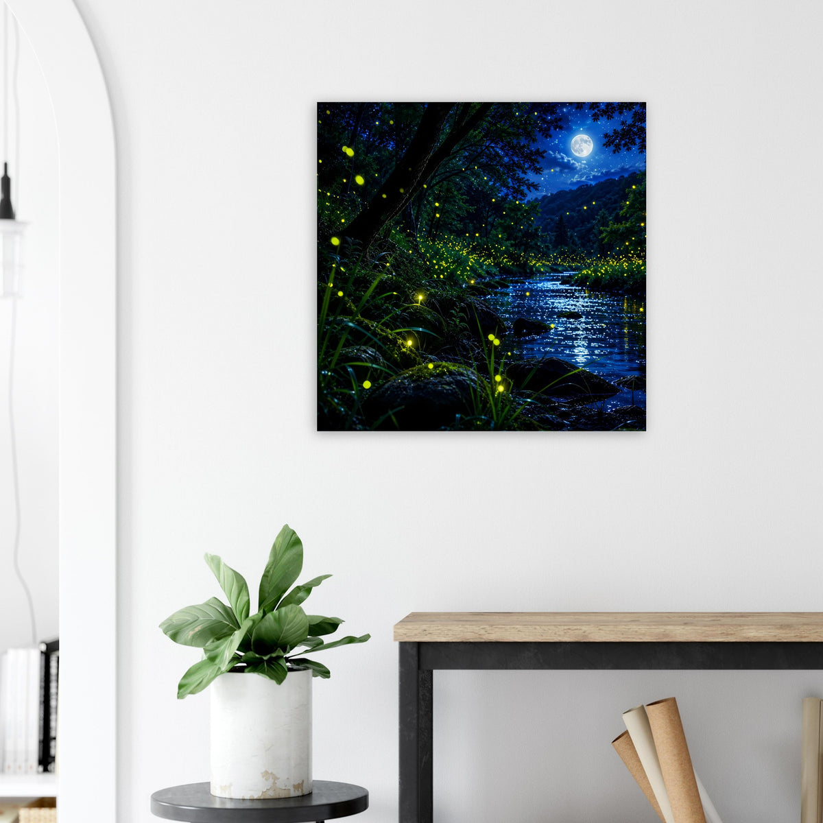Quadratisches Poster mit nächtlichem Wald, Mond und schimmernden Glühwürmchen