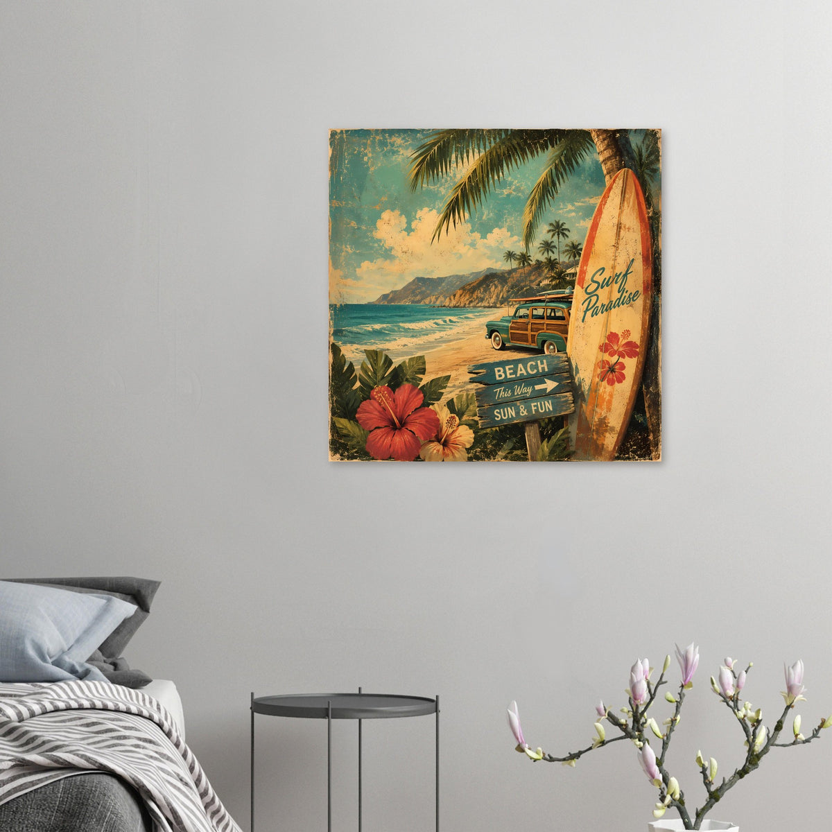 Vintage Strandposter in kleiner Ansicht mit Surfbrett, Palmen, Bus und „BEACH“