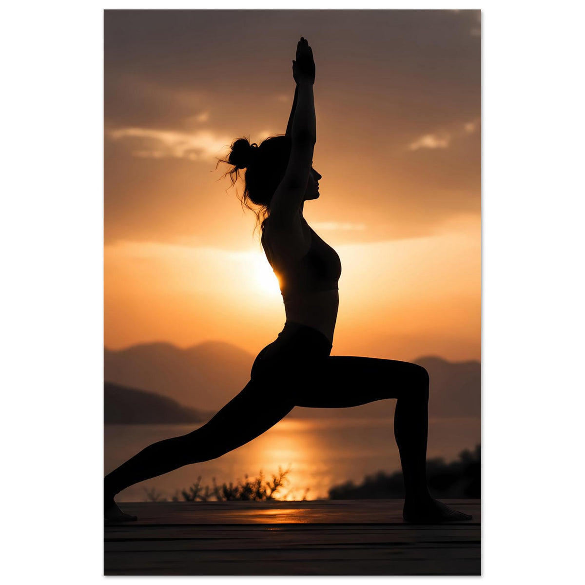 Yoga-Poster (Hochformat): Silhouette einer Frau im Ausfallschritt, Arme hoch gestreckt