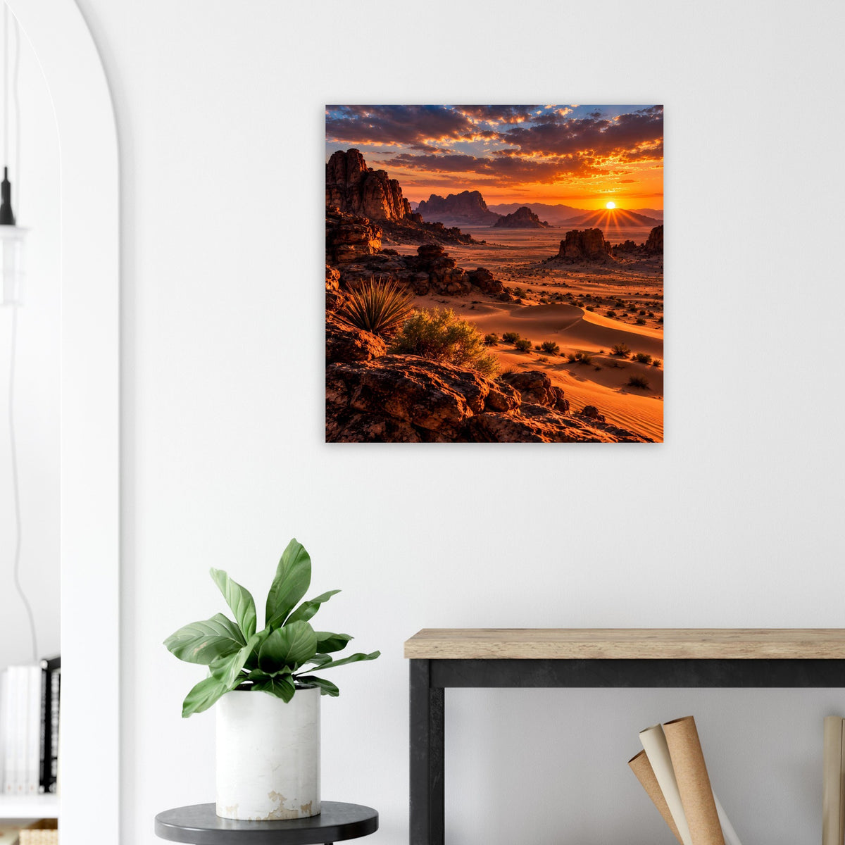 Wüstenlandschaft-Poster mit goldener Sonne, Dünen und Felsformationen im warmen Himmel