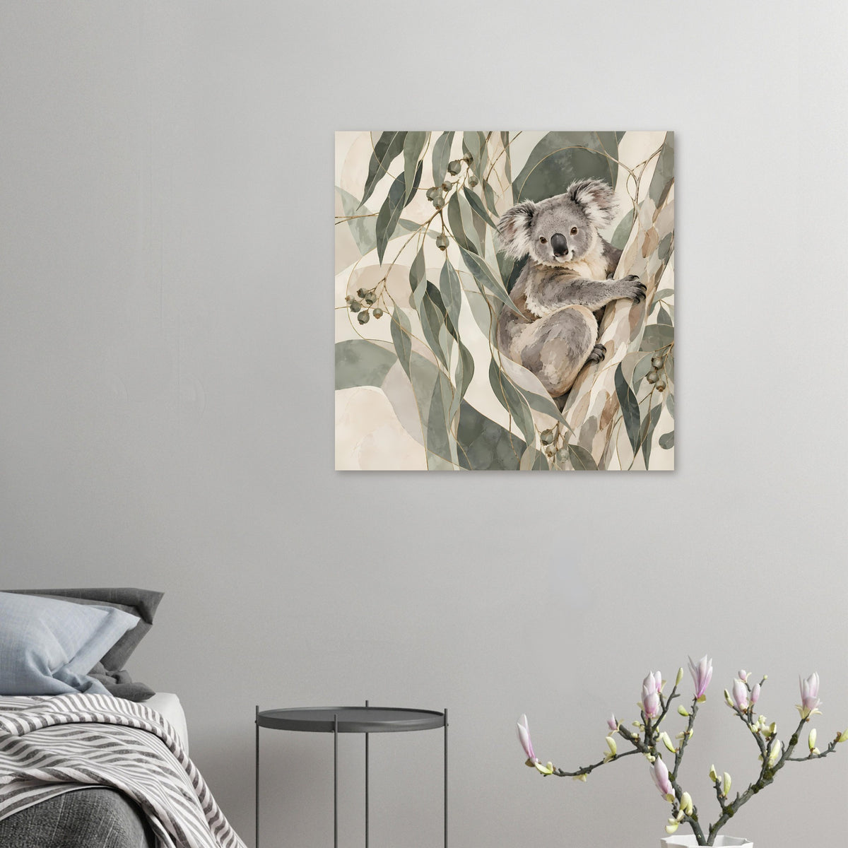 Koala-Porträtposter, kleiner Druck mit grauem Koala und Eukalyptusblättern in Grün und Beige