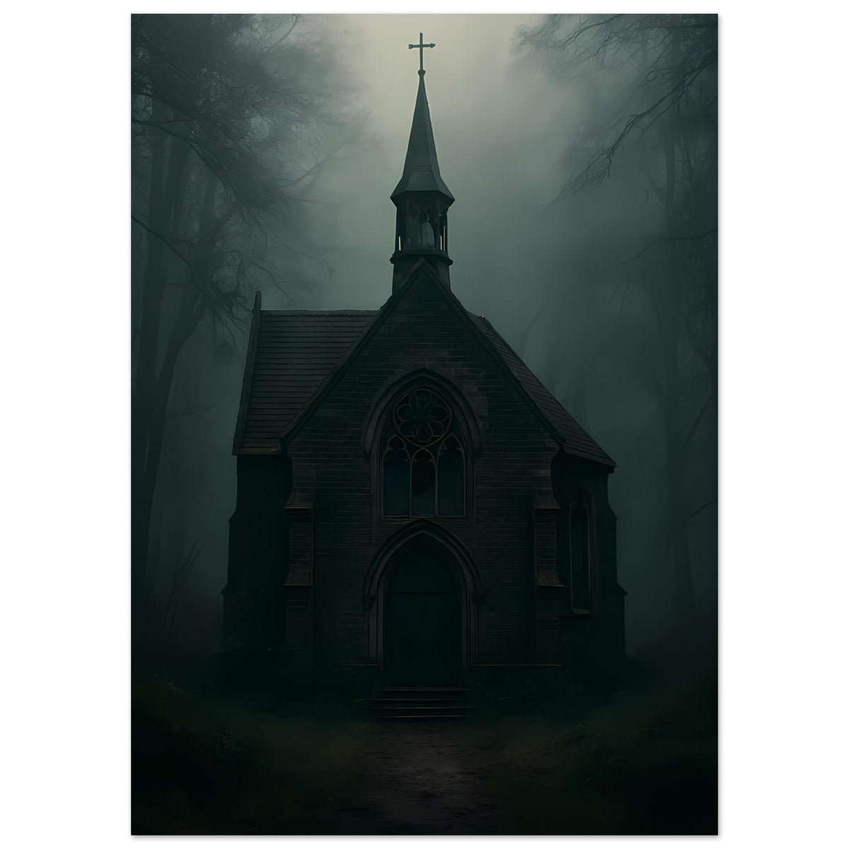 Vertikales Poster: dunkle Kapelle im Nebelwald, Kapellenfront mit Turmkrone