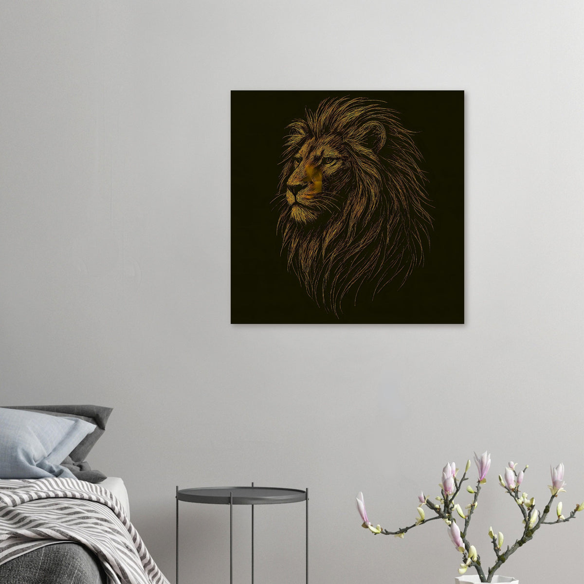 Kleines Löwenkopf-Poster mit goldgelber Mähne und Seitenprofil auf dunklem Hintergrund