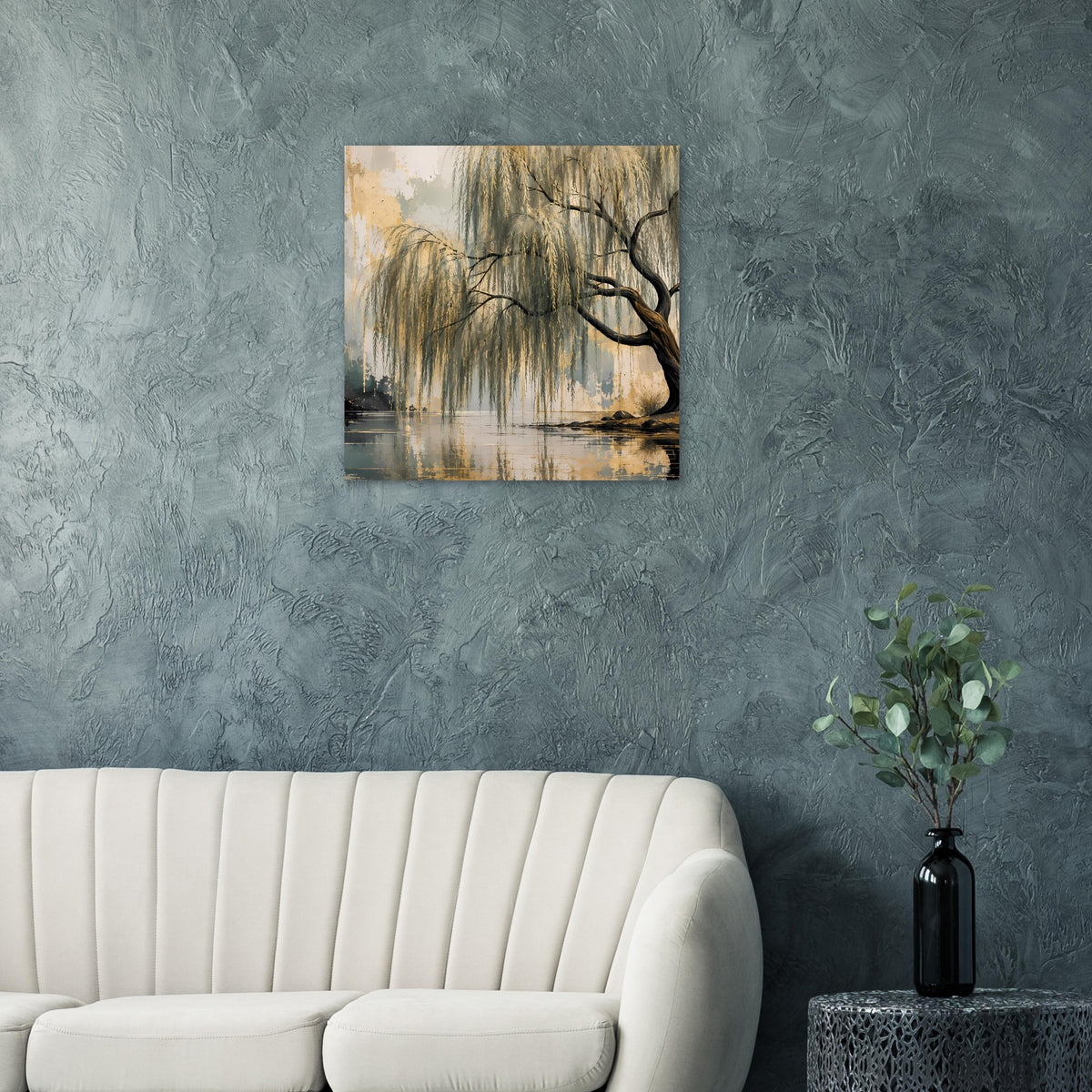 Quadratisches Poster mit Weidenbaum-Silhouette am stillen Wasser in Blau und Gold