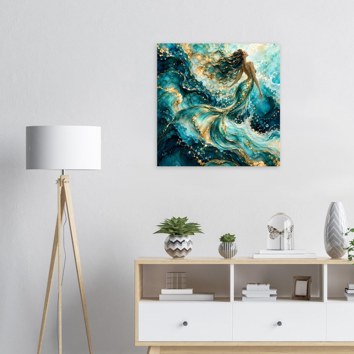 Kunstposter mit Meerjungfrau in Türkis und Gold auf blauem Wellenwirbel