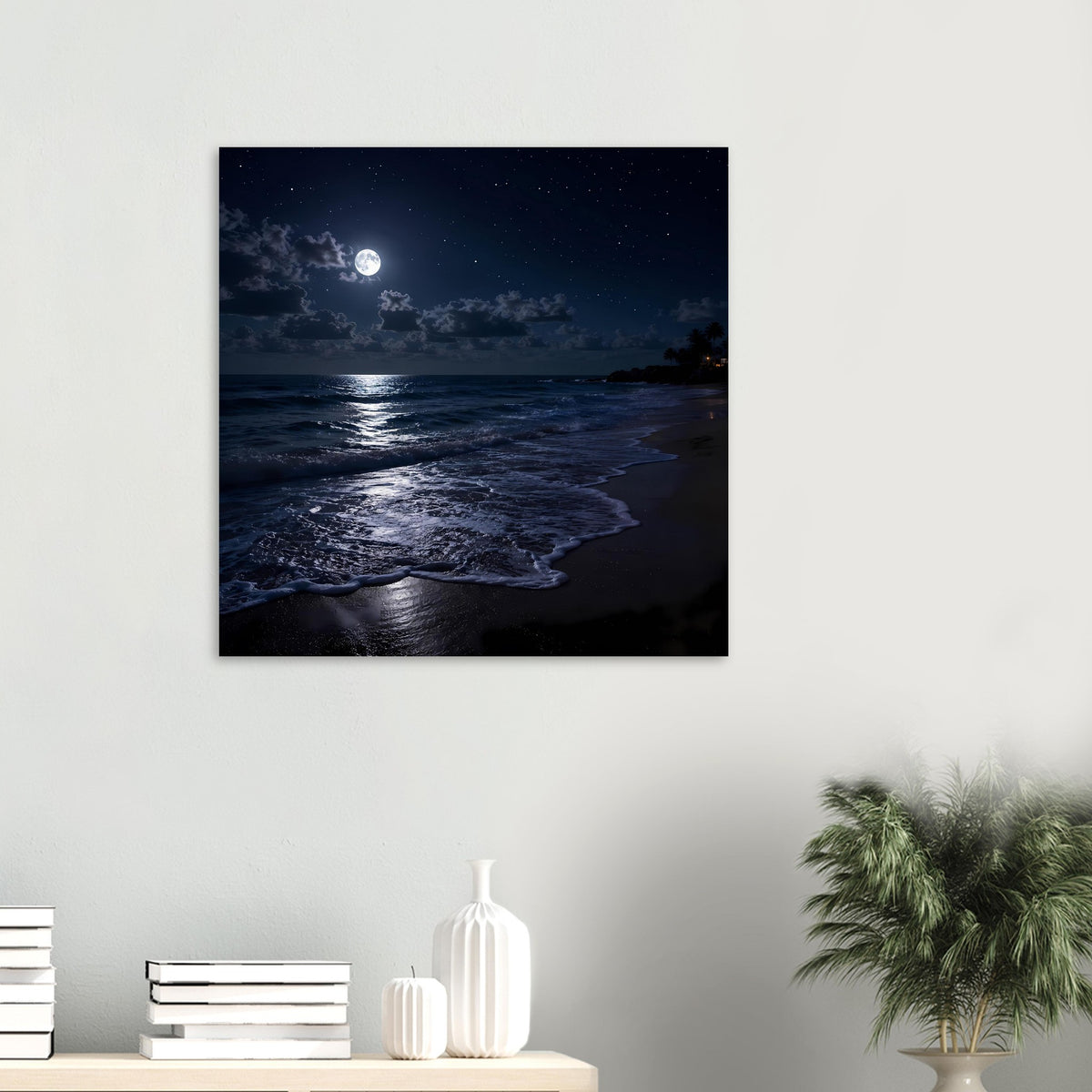 Quadratisches Poster mit Mondlicht über dunklem Meer und ruhiger Küstenlinie