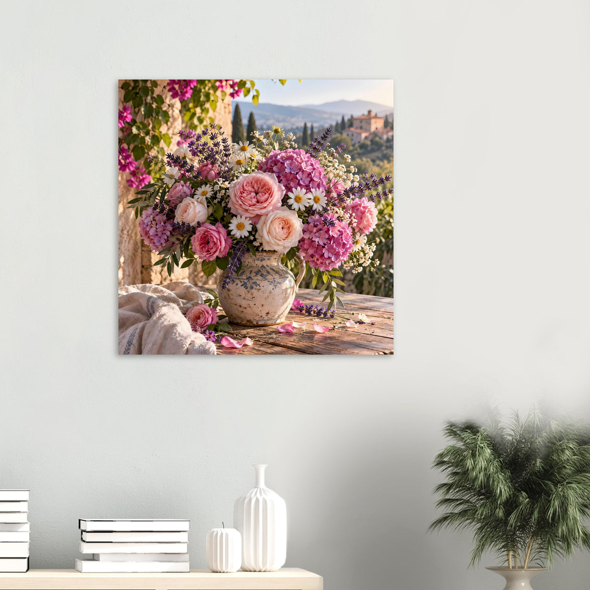 Blumenposter mit rosa Blütenstrauß in Keramikvase auf Holzuntergrund