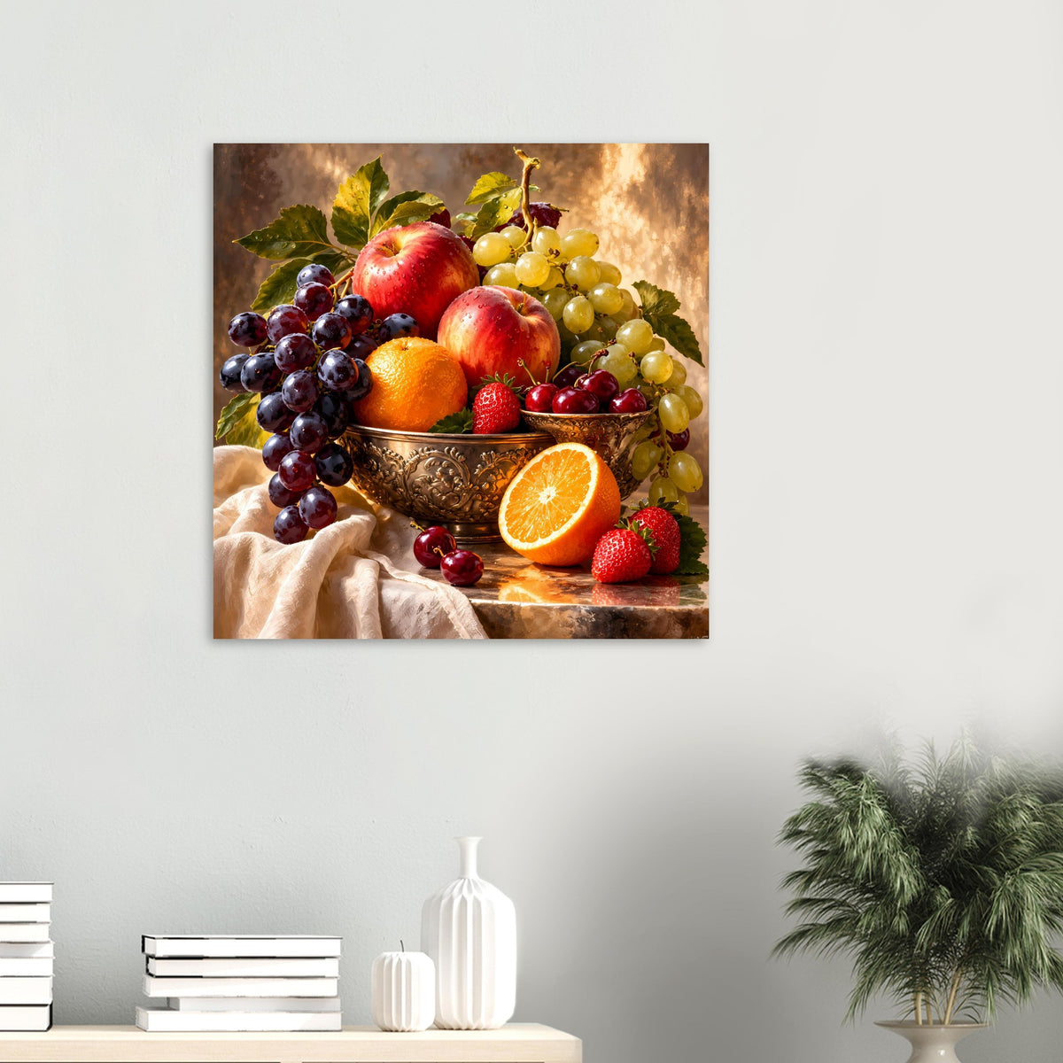 Stillleben-Poster mit Obstschale: Trauben, Apfel, Orangehälfte, Erdbeeren und rote Früchte.