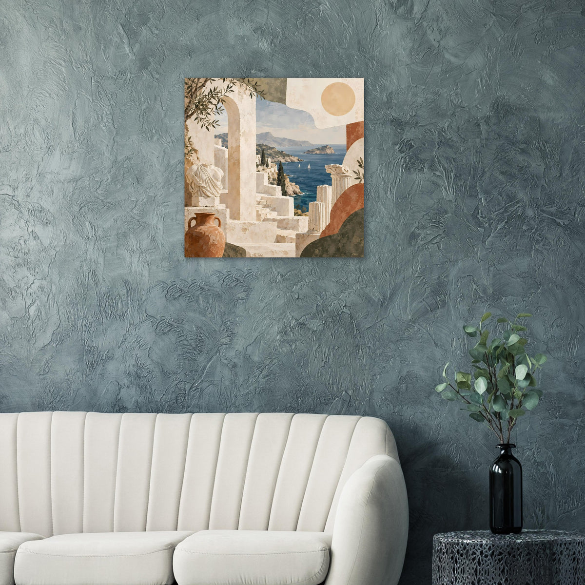 Mediterranes Urlaubs-Poster an der Wand: Küstenarchitektur, Meerblick und Kreis-Sonne