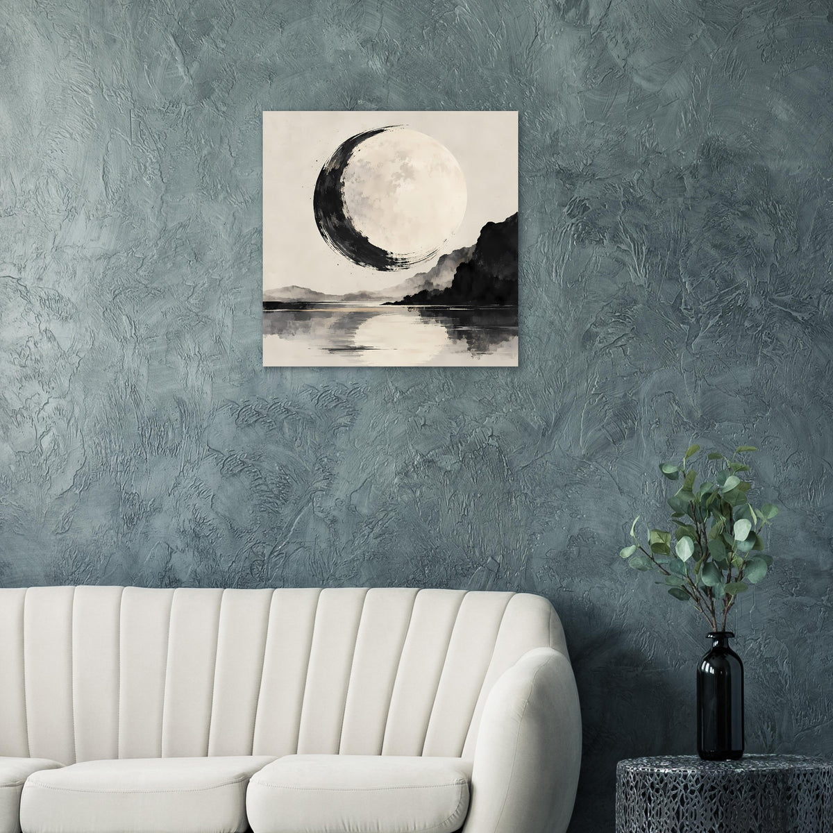 Quadratisches Poster: Halbmondlandschaft in Schwarzweiß mit spiegelnder Wasserfläche