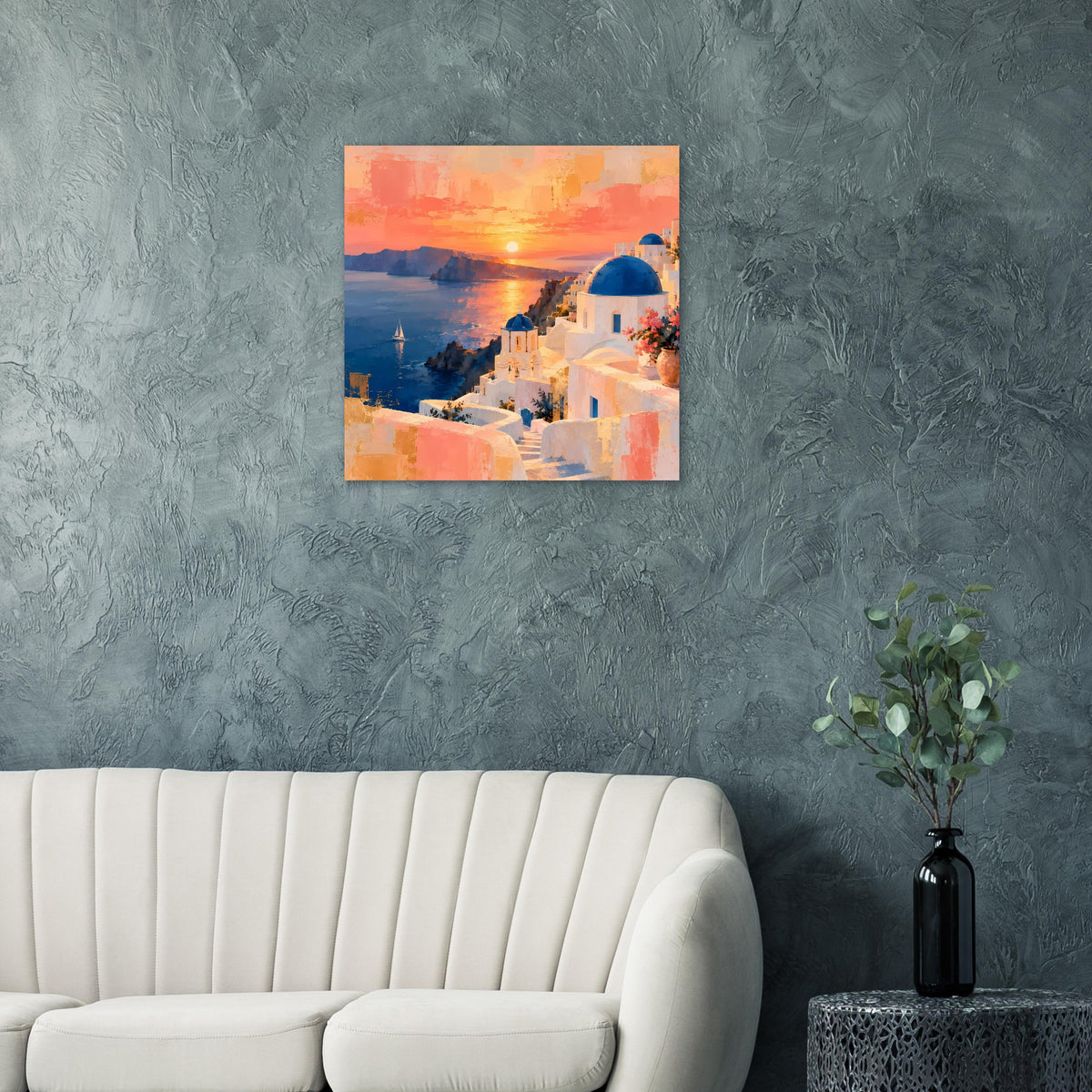 Quadratisches Poster mit Meerblick, weißen Häusern und blauer Kuppel bei Sonnenuntergang