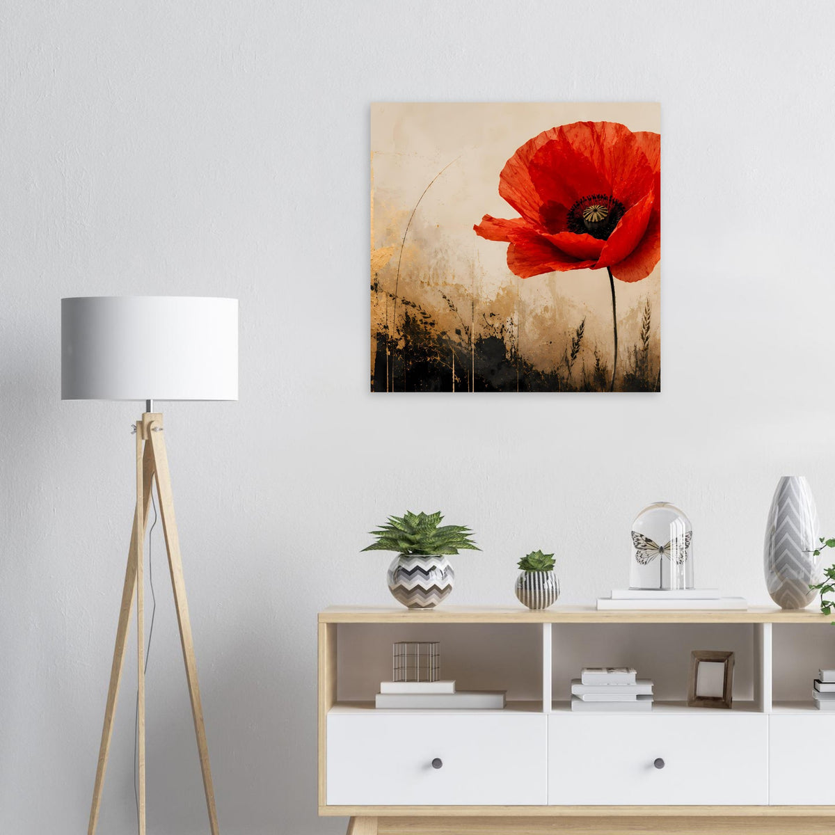 Quadratisches Poster mit roter Mohnblume, dunklen Gräsern im Hintergrund und hellem Farbverlauf