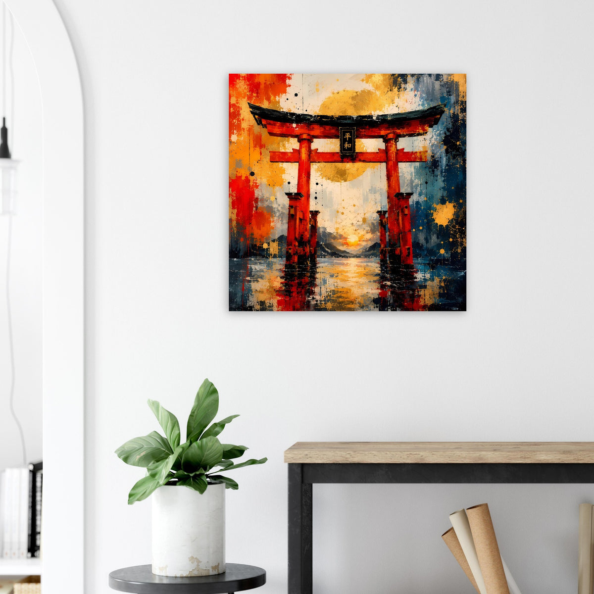 Poster mit rotem Torii-Tor und bunten Spritzfarben in Blau, Orange und Gelb
