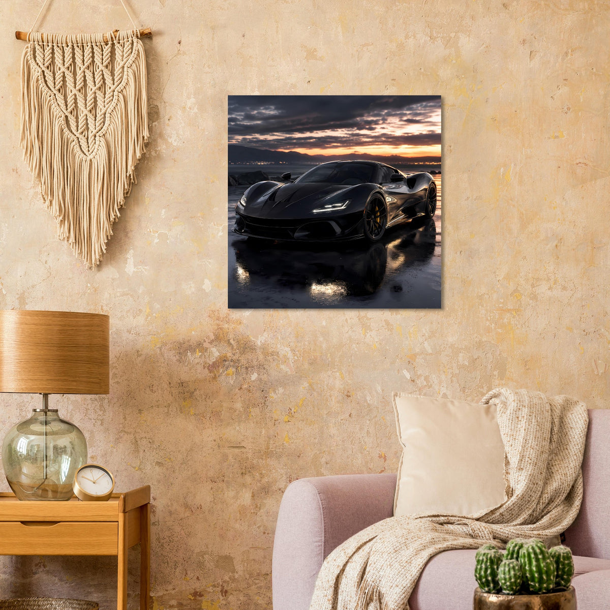 Poster mit schwarzem Sportwagen und orangefarbenem Himmel über nasser Straße