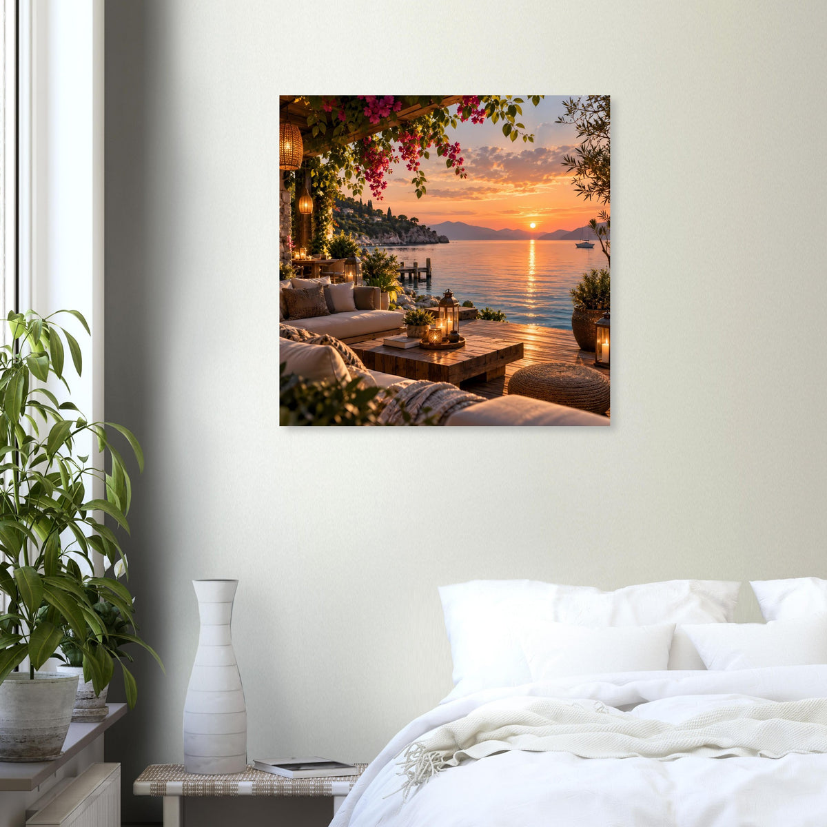 Gerahmtes Poster mit mediterraner Terrasse am Meer, Bougainvillea und untergehender Sonne