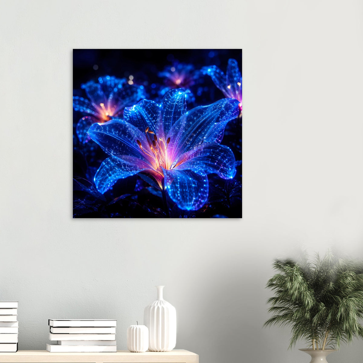 Leuchtendes Blumenposter: blau leuchtende Blüte im Quadrat mit funkelnden Linien und orangefarbenem Kern